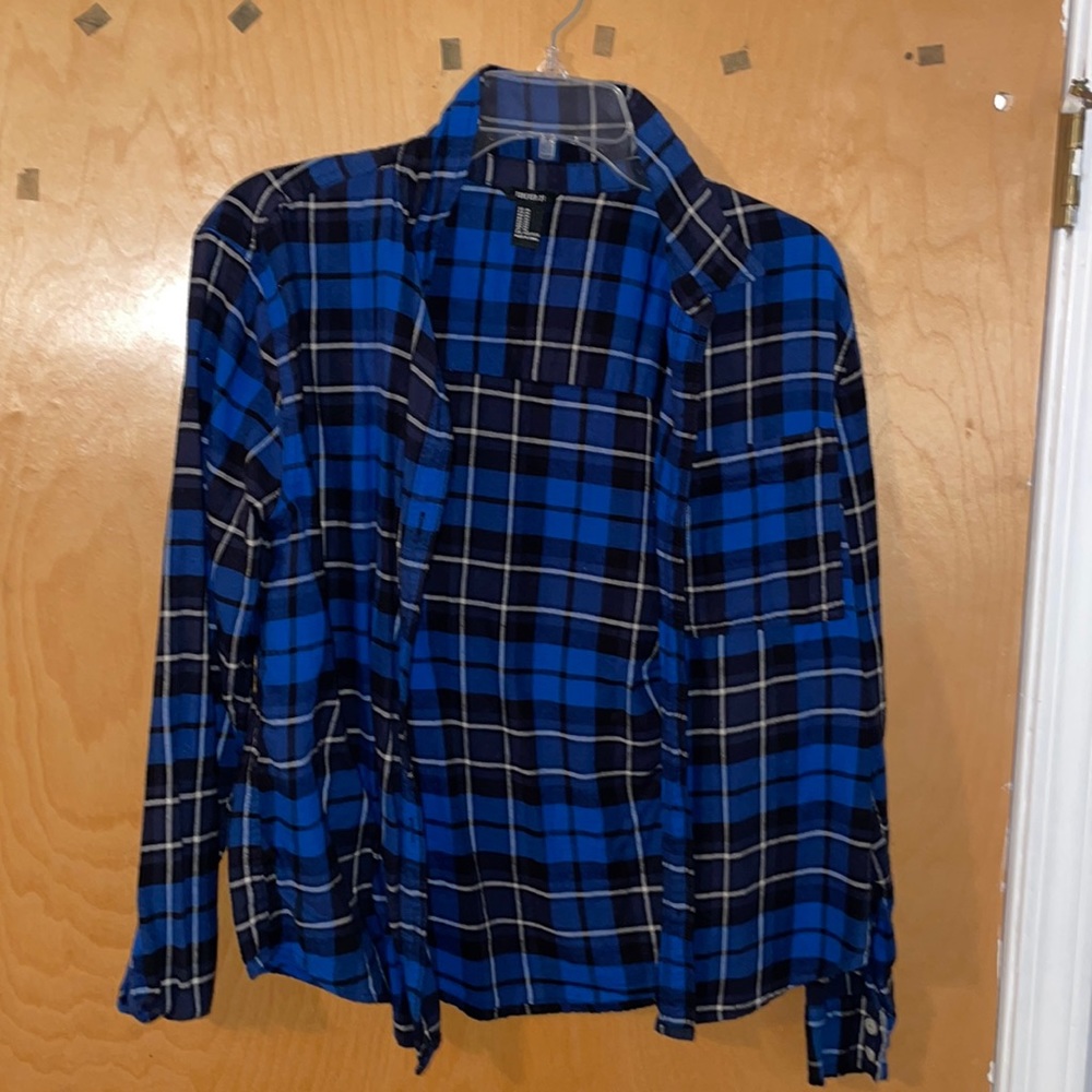 Flannel long sleeve button up